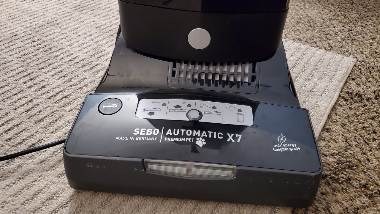 Sebo Automatic X7 Premium Pet Vacuuming Living Room