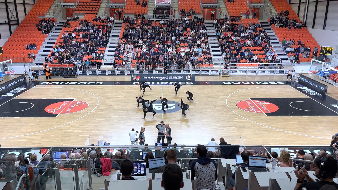 BeUrSelf-Eighteen Crew