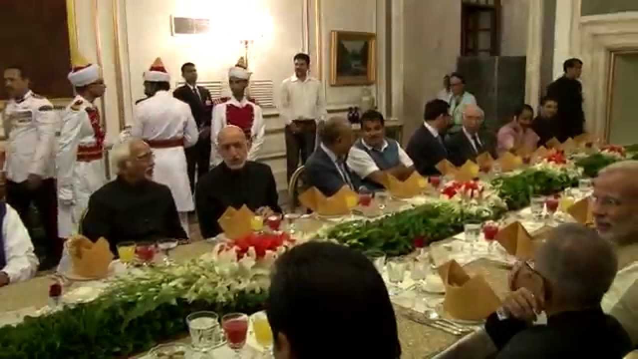President Mukherjee hosts dinner to SAARC Leaders at Rashtrapati Bhavan
