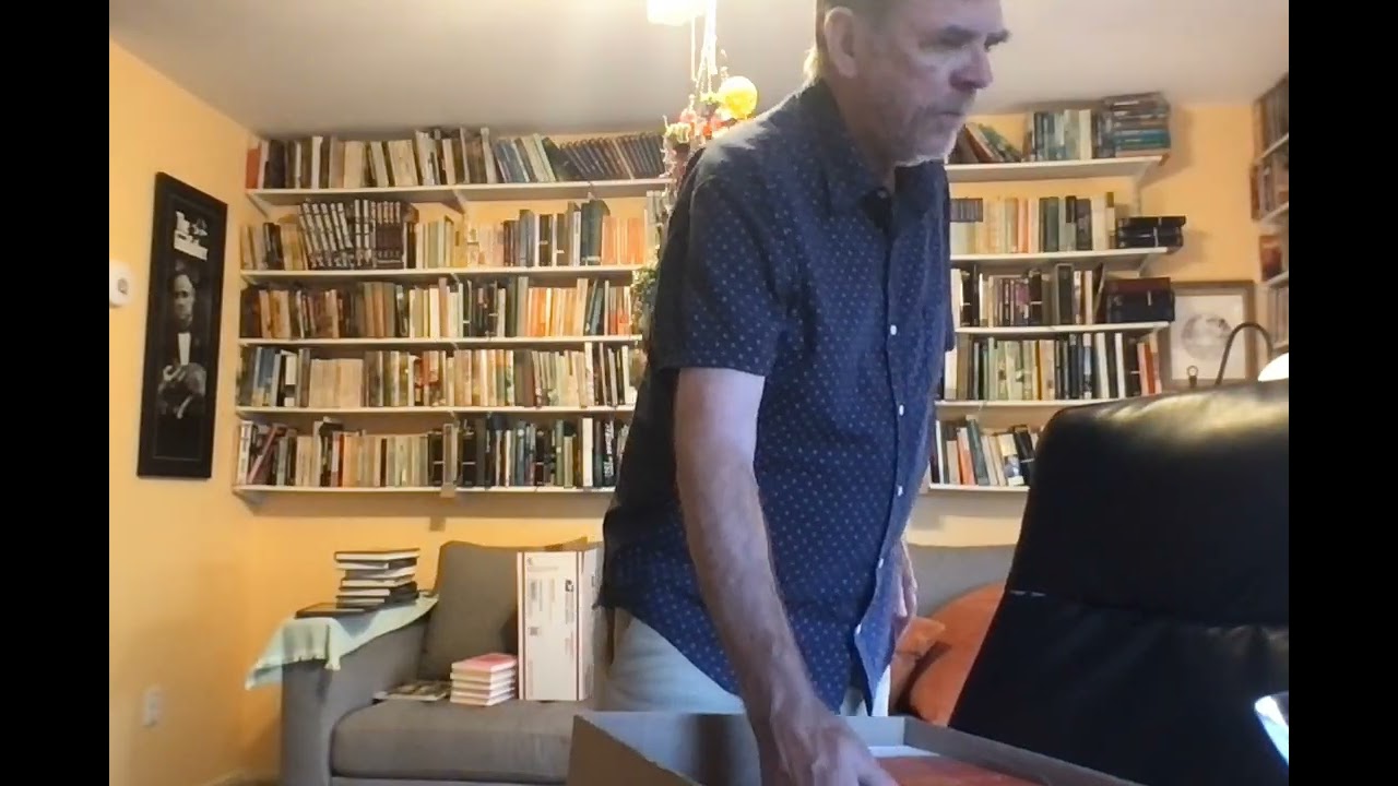 Приключения в организации книжной полки &ndash; ВТОРАЯ коробка случайных книг для комфортного чтения: R...