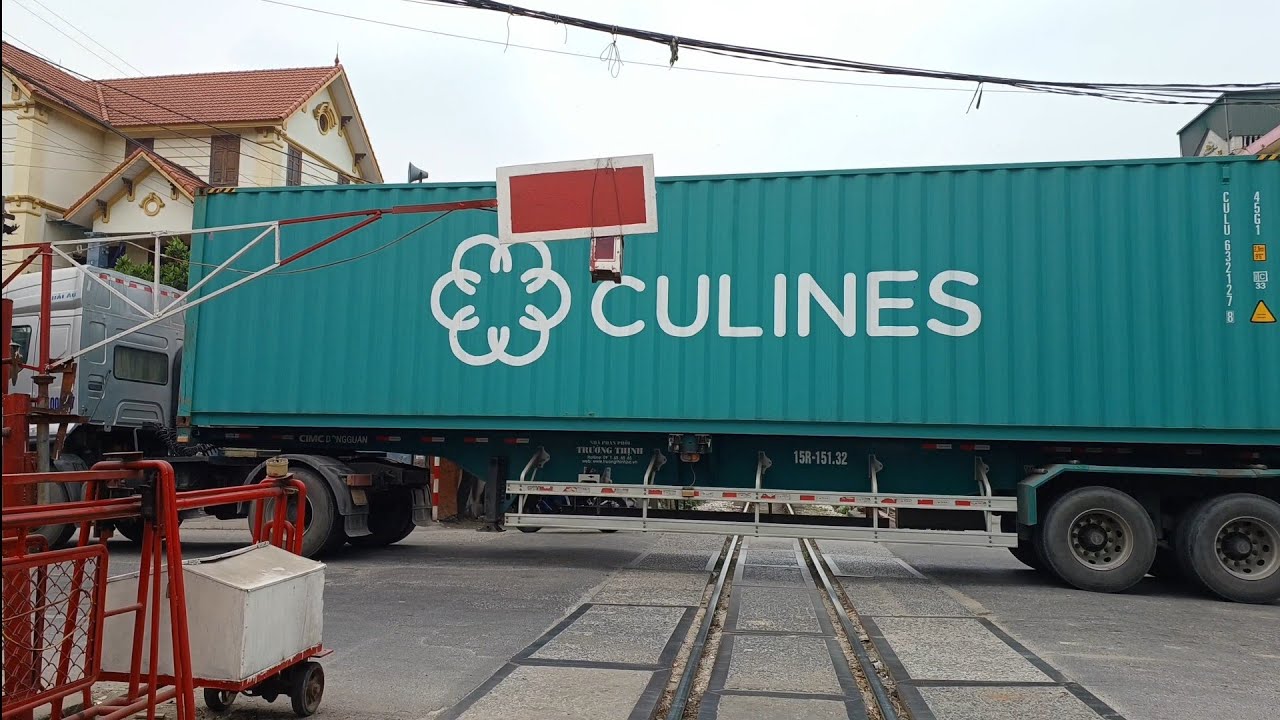 4K Nhạc thiếu nhi remix | Xe container, xe đầu kéo, xe bồn, xe tải to qua đường sắt