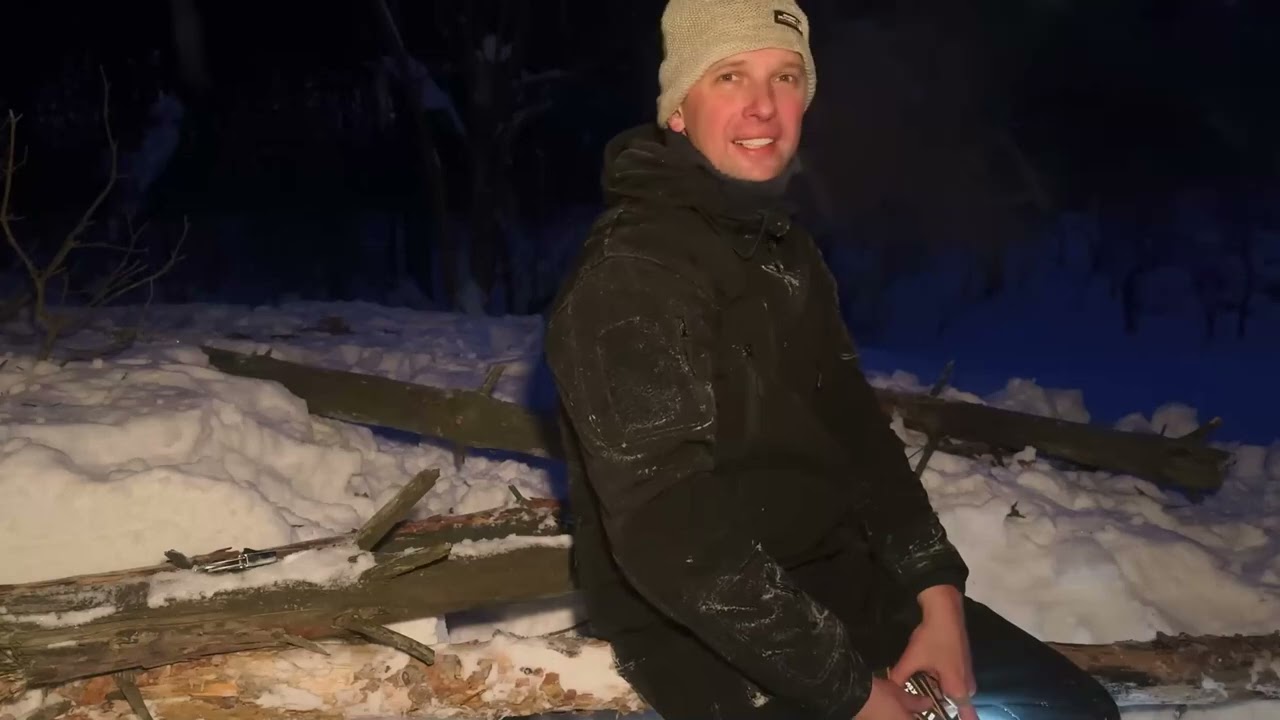 Extreme Cold Night in a Big Underground Bunker &ndash; Surviving -27&deg;C Outside, +25&deg;C Inside