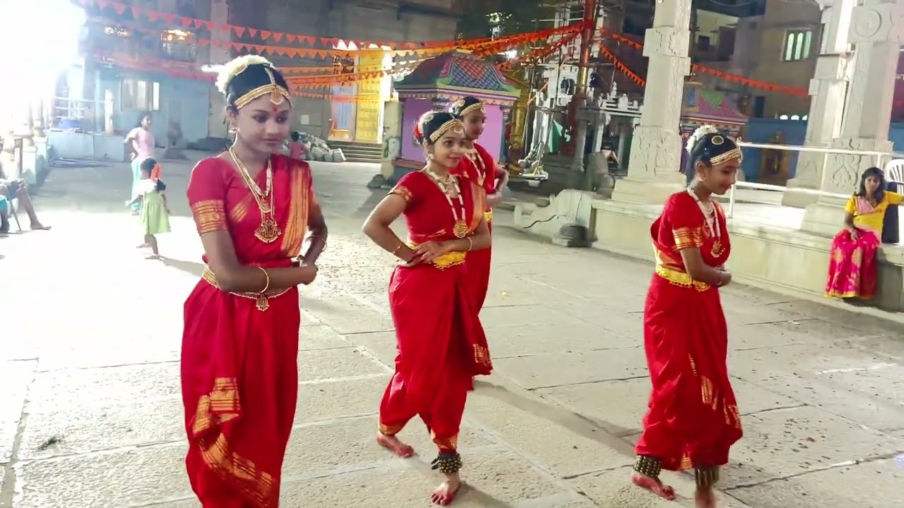 Chandra Chuda Dance