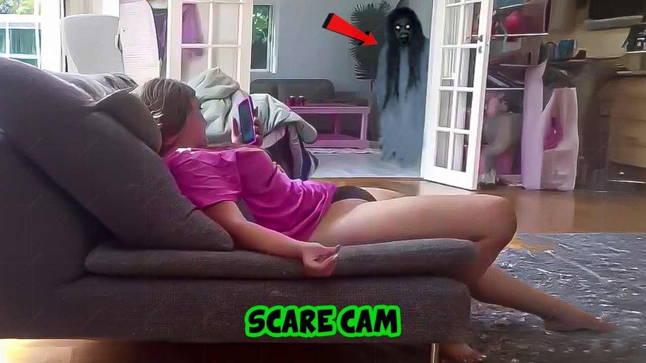 BEST SCARE CAM Priceless Reactions 2025😈#269 | Funny Scare Cam 🤣| Jump Scare 😂| CoCo Scare Cam |
