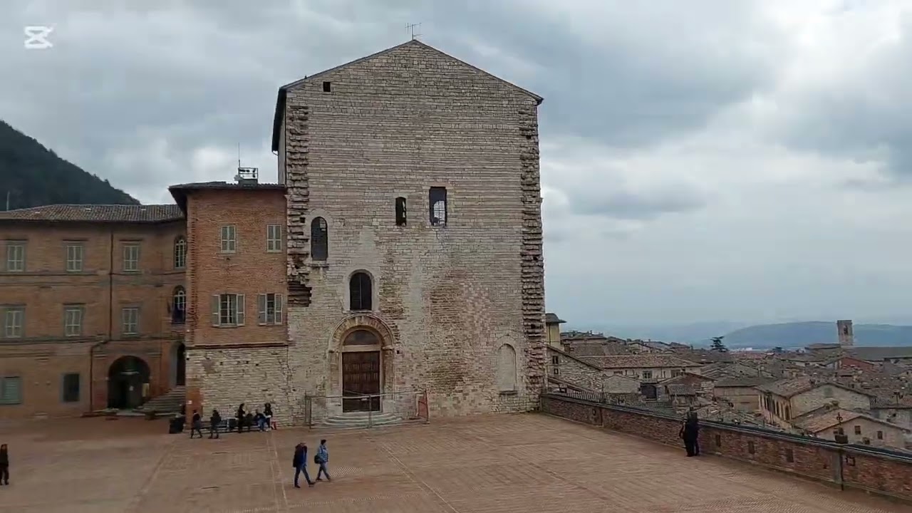 A GUBBIO poesia e voce Ermanno Spera,  musica Emilia Scalzulli