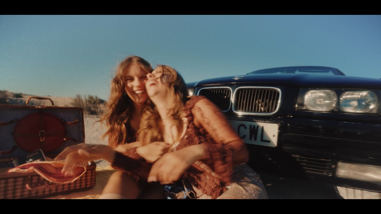 Sim&eacute;trica - Punto y Aparte (Video oficial)