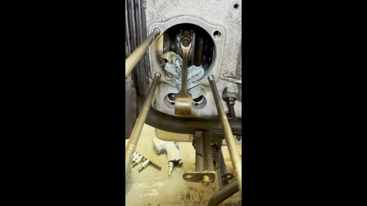 1983 BMW R80 RT Cylinder stud thread repair  with Motorrad 3DP Jig