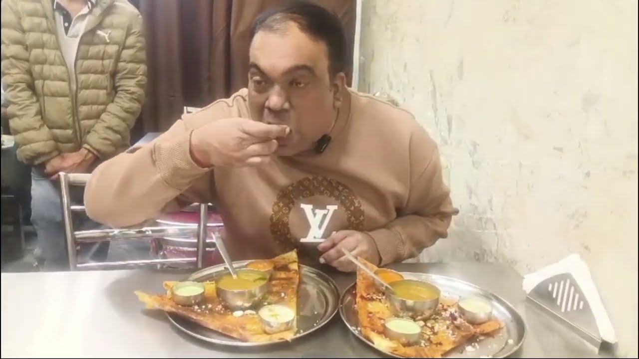 😋kaju Badam Vala Dosa😋।Mysore ka Special Dosa😋Jamnapaar mein।Yaha Dosa khane se blood❤️bad jata hai🤔