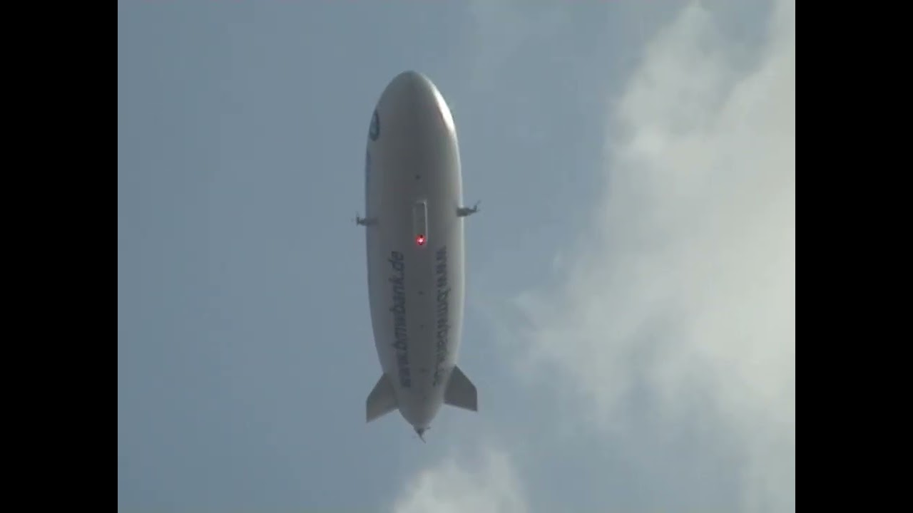 When zeppelins still flew over Berlin... #zeppelin #berlin #spotting