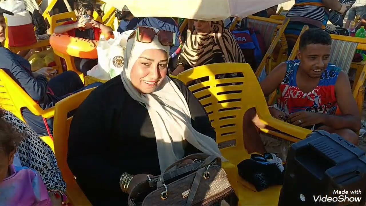 الحمد لله ربنا كبير ومش بينسىا حد🥲 هوا دا حال الدنيا يوم ليك ويوم عليك ومحدش بياكل بالسهل👌