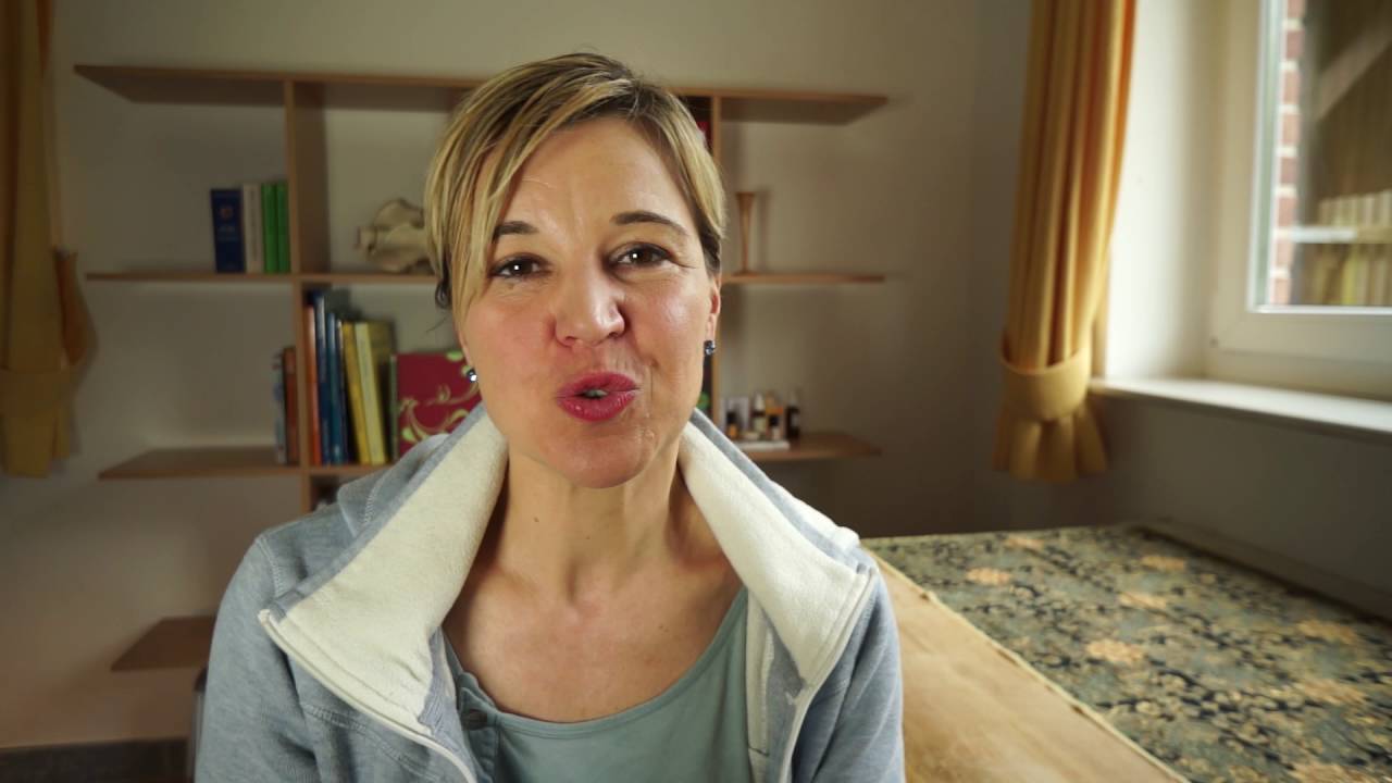 Hebamme Andrea erkl&auml;rt: Ab wann sp&uuml;re ich das Baby im Bauch?