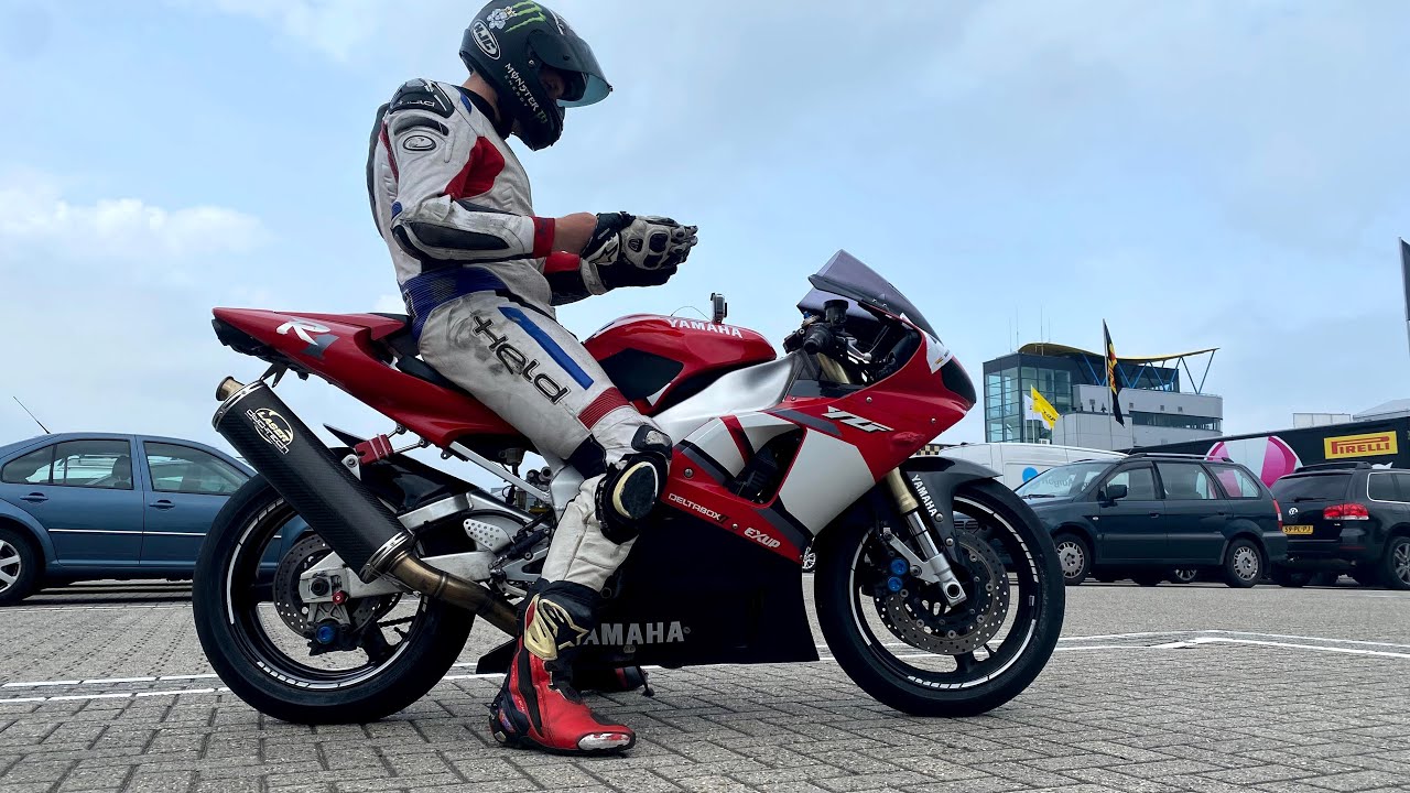 Assen Yamaha R1 2001 RN04 sessie 3/4 10 juli