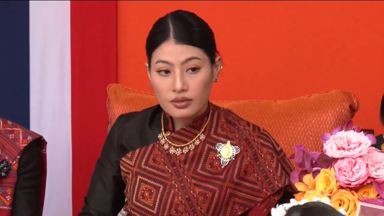 เจ้าฟ้าสิริวัณณวรีฯ เสด็จฯ สหกรณ์ศูนย์ศิลปาชีพทอผ้าไหมแพรวา บ้านโพน กาฬสินธุ์ วันที่ ๑๓ มีนาคม ๒๕๖๙