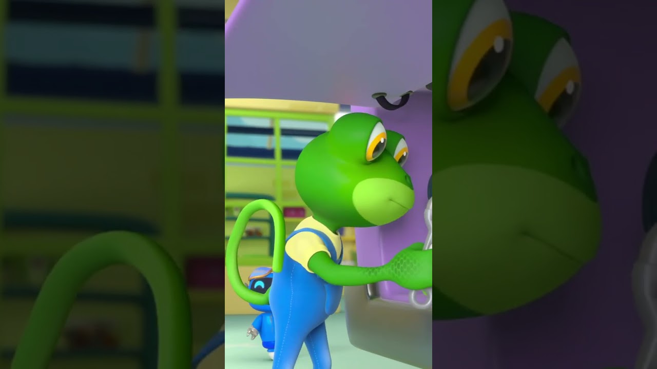 How to Check A Bus' Temperature #shorts #Gecko's Garage #trucks