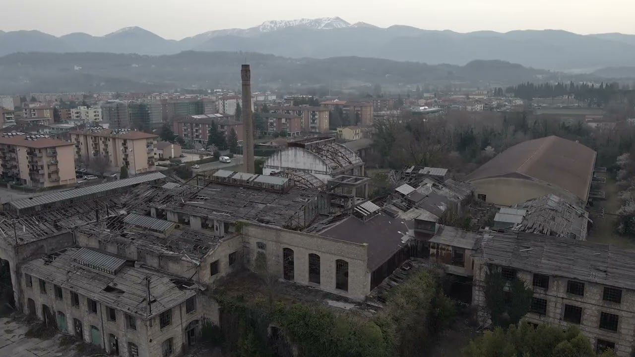 Lost Places in Rieti: Zuckerfabrik (Zuccherificio) I - Drone Urbexing  - DJI Mavic Air 2 in 4K/UHD
