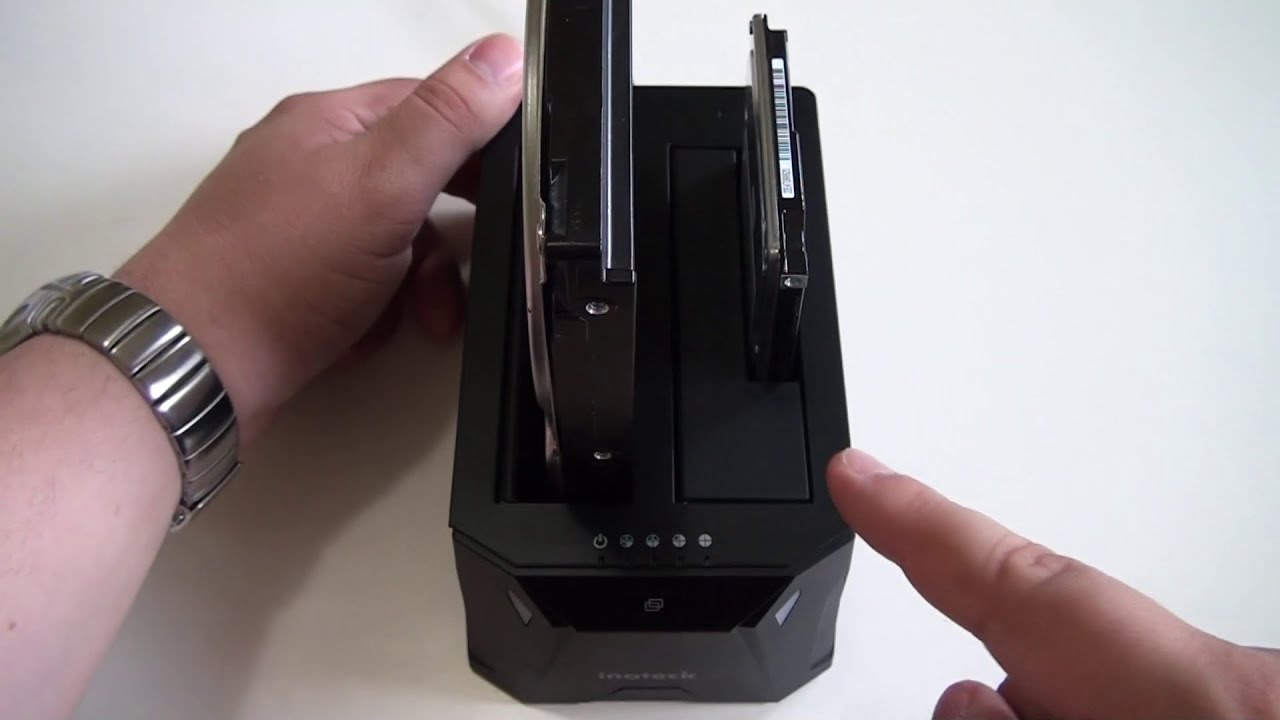 Base pour disques durs Inateck : la guerre des clones