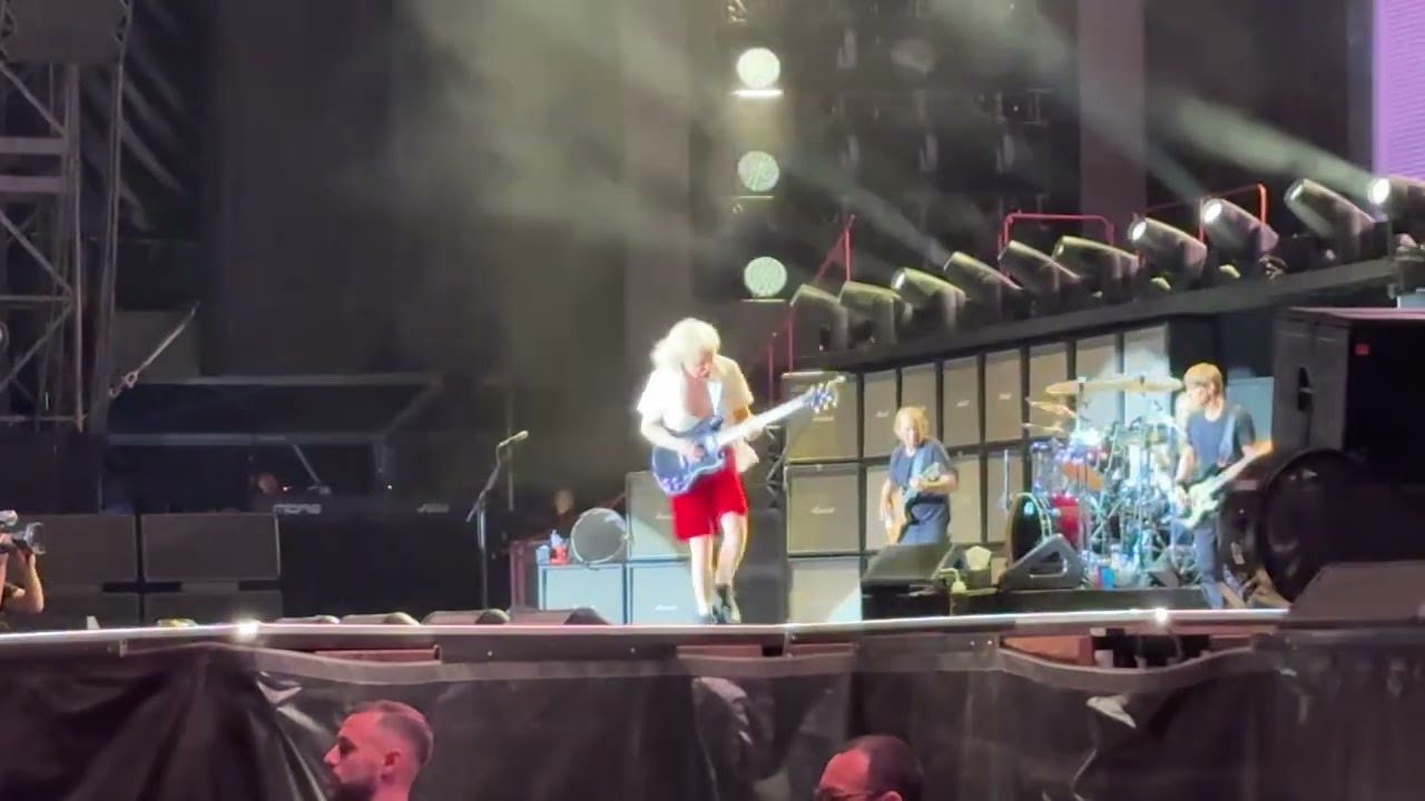 AC DC Madrid 12.07.2025 - Dog eat Dog ‼️⚡️