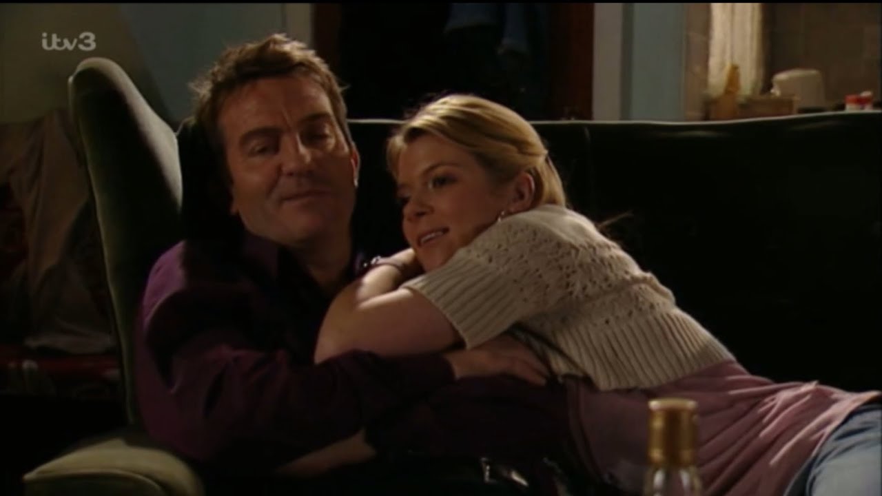 Coronation Street | Leanne Battersby Scenes | Monday 5th December 2005 Part 1