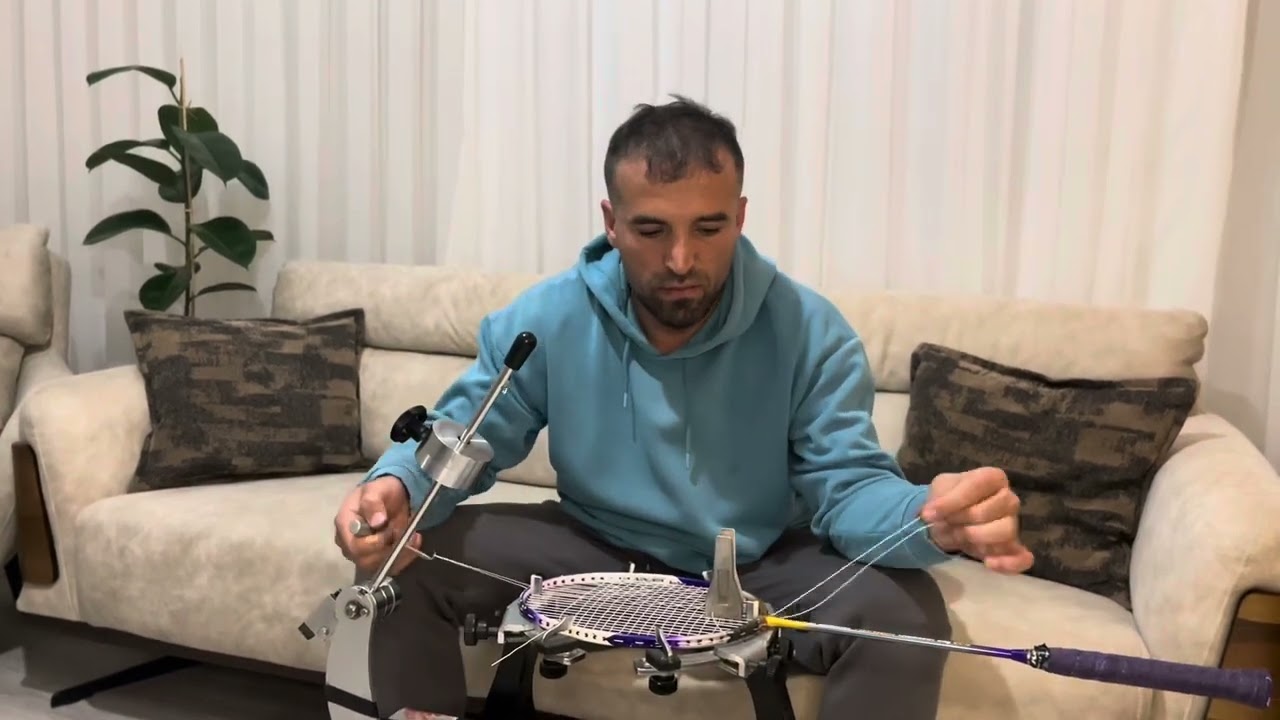 Badminton Raketi Kortaj örme ve gerdirme