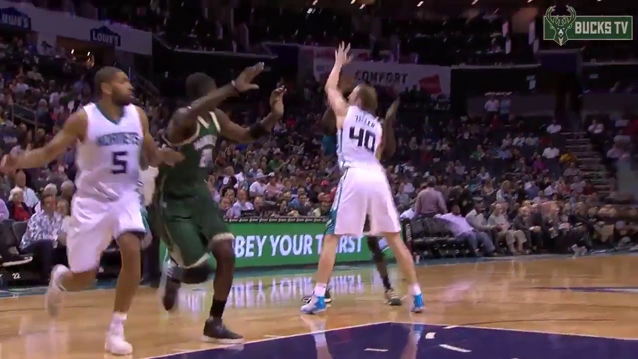 Tony Snell  career high 26 points vs Charlotte Hornets 28/03/2017
