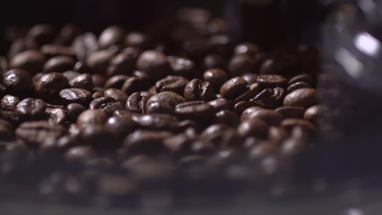 Jak wybrać dobrą kawę? Barista radzi