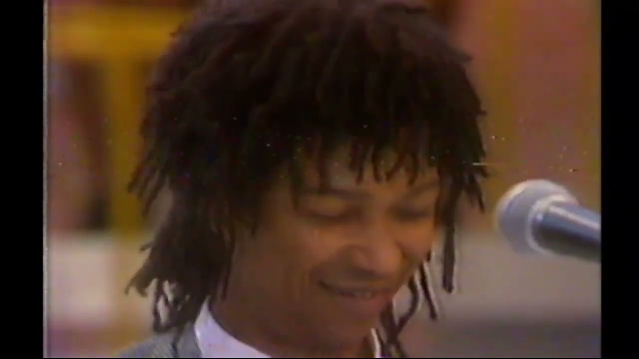 1992 Djavan e Paquitas no Domingão do Faustão