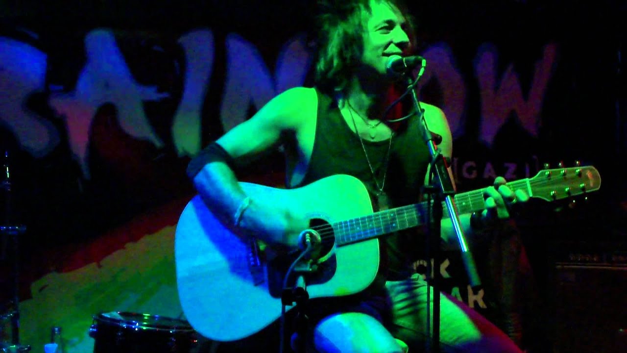 Ryan Roxie - I'm Eighteen (live in Athens, Greece 10/05/2011)