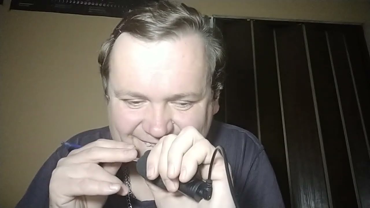 asmr relaxační tapping propiskou a štětečkem o mikrofon a další