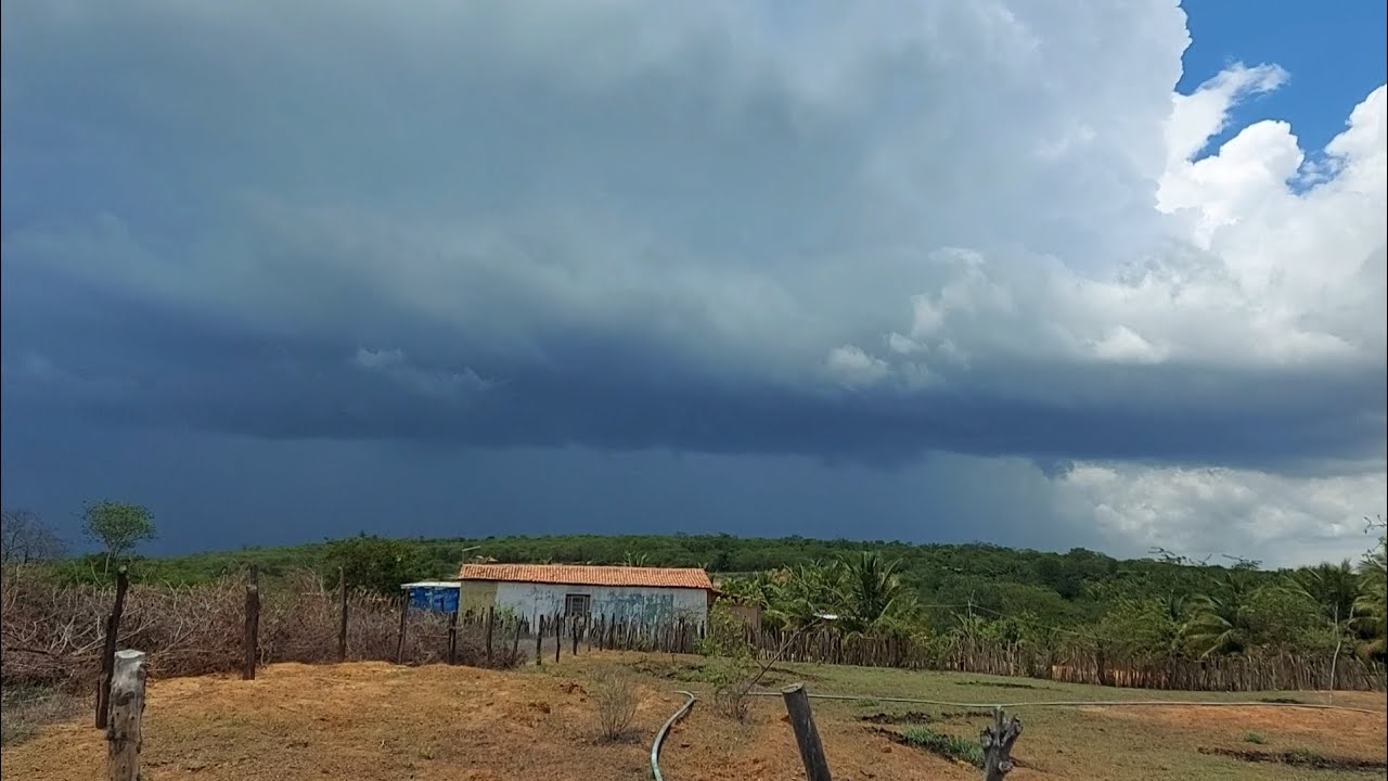 Chuvas em Anagé,  sertão da Bahia