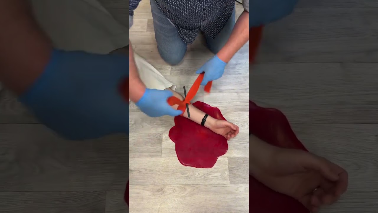 Comment arr&ecirc;ter une h&eacute;morragie avec un garrot ? Apprends les gestes de premiers secours ! ⛑️