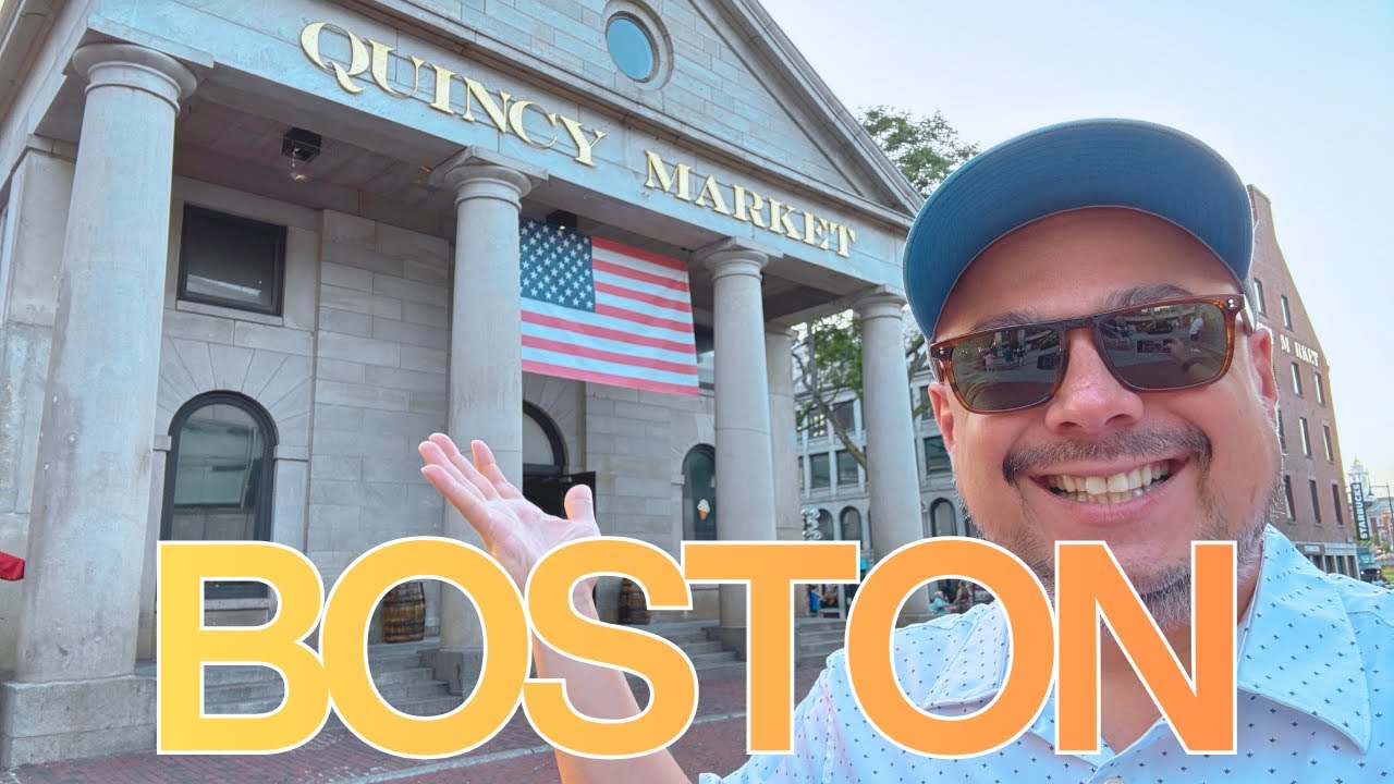 Comiendo chowder y lobster roll en el histórico Quincy Market de Boston