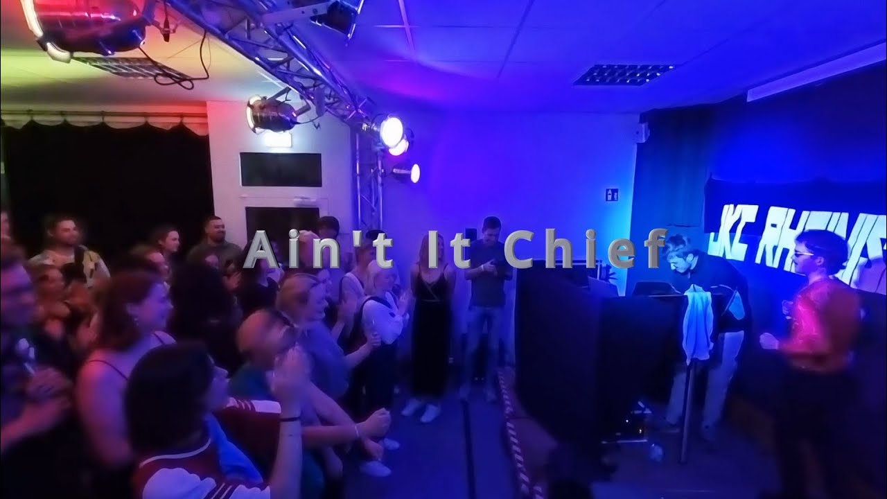 Ain't It Chief Live im JKC 2022