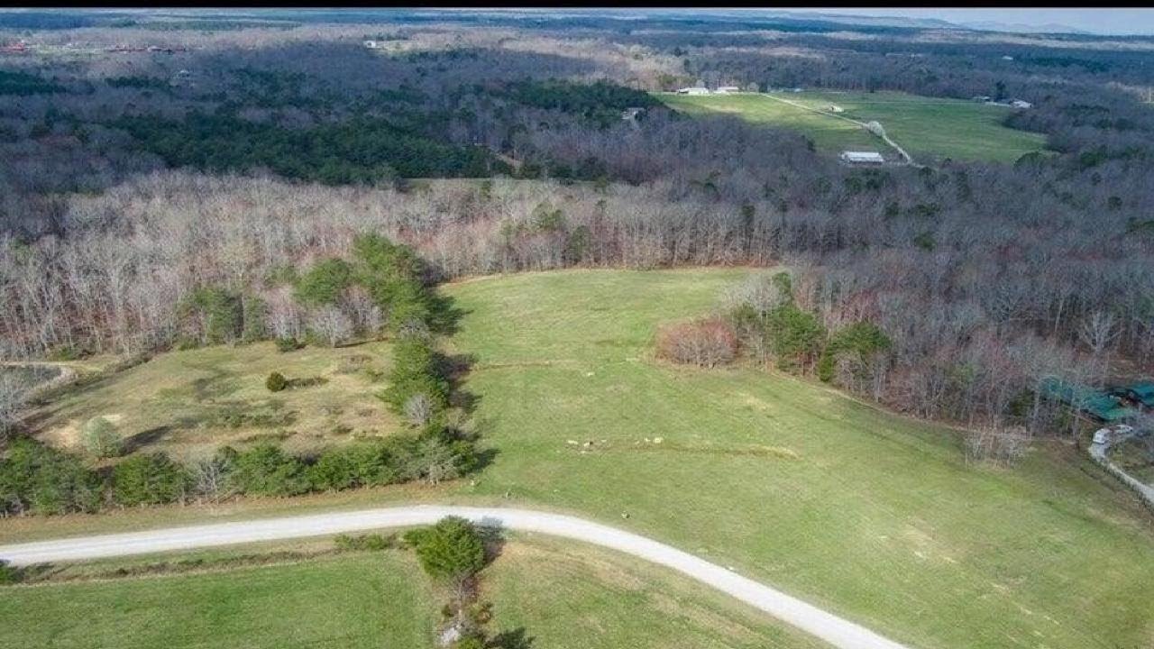 297 Hitchin Post Dr, Jamestown, TN Presented by Lisa Garrett.