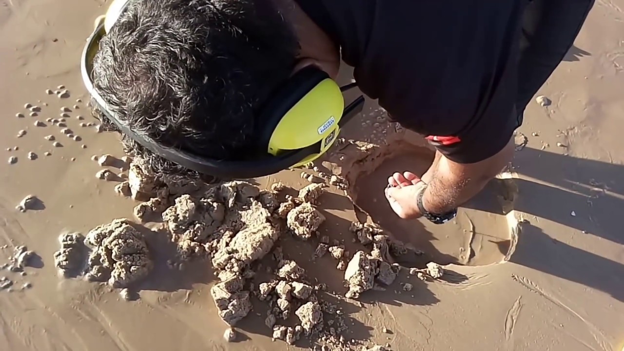 JOIAS NA PRAIA / Detector de Metais