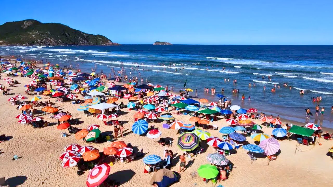 PRAIA DO SANTINHO Florianópolis Santa Catarina DRONE Costão do Santinho / Ingleses Beach Playa