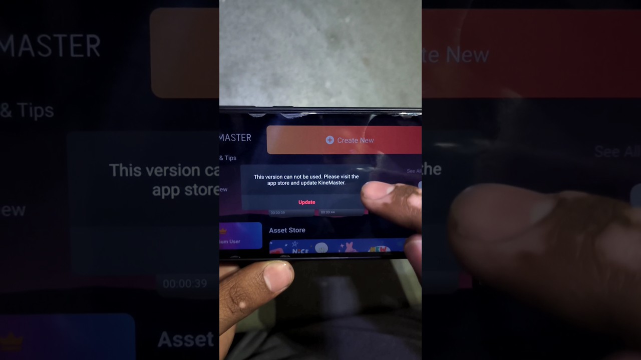This version can not be used. Please visit the app store and update KineMaster.