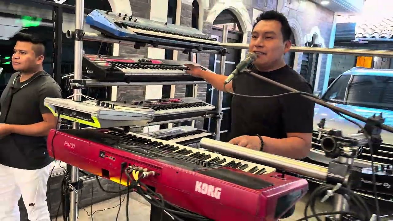Emilio y sus teclados - nubes de algodón 