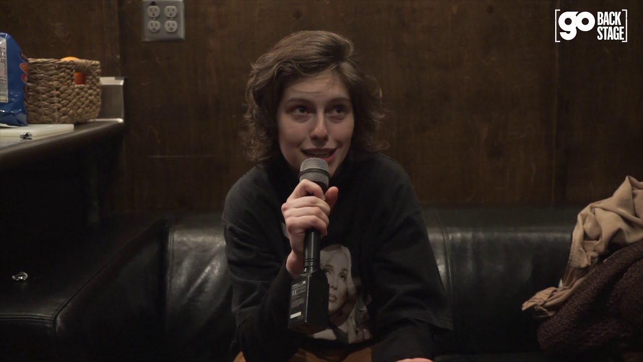 Go Backtstage: King Princess