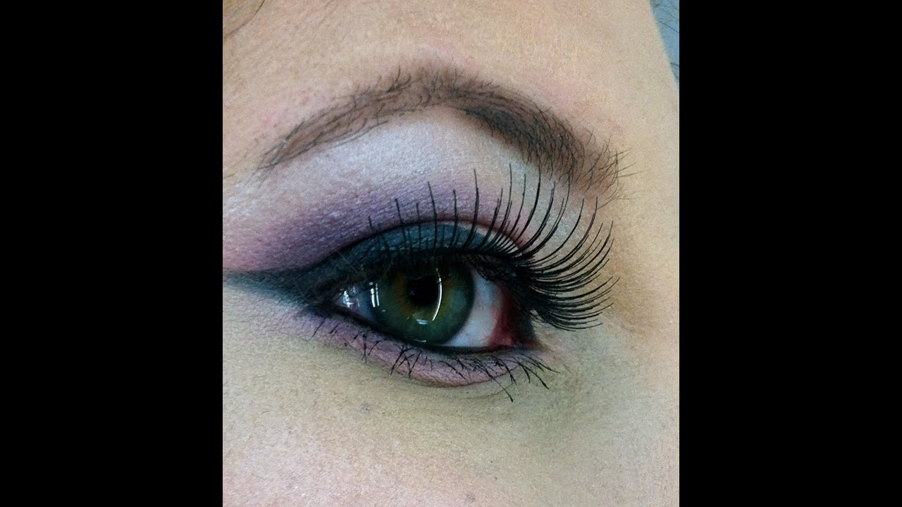 MAQUILLAJE BONITO EN ROSA Y MORADO