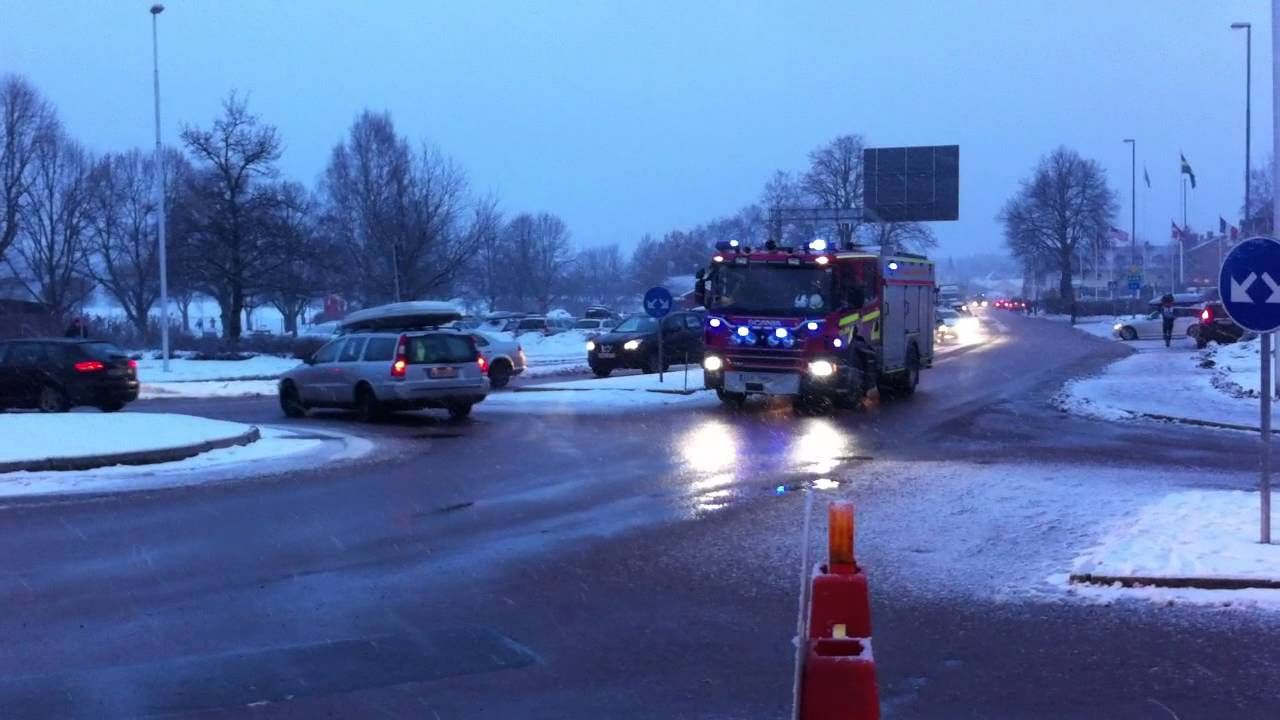 2 25-3010 Mora brandkår: Utryckning: Brand i byggnad.