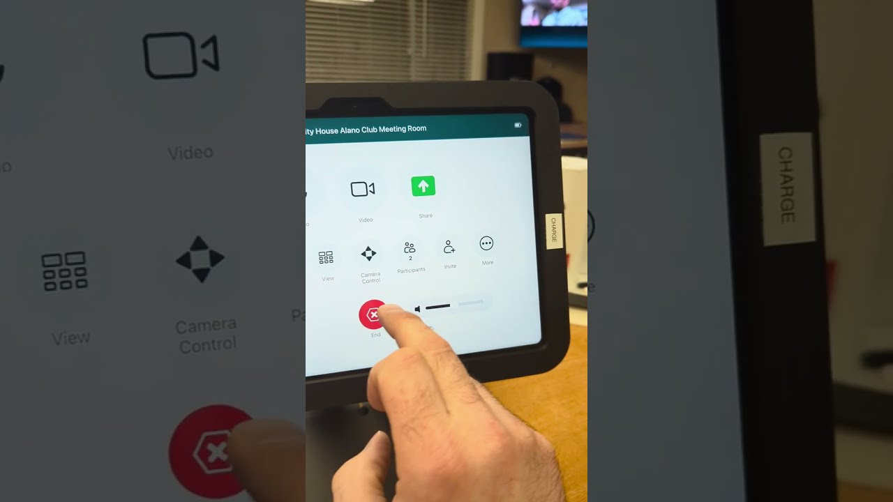 Zoom Room Controller - Hands on