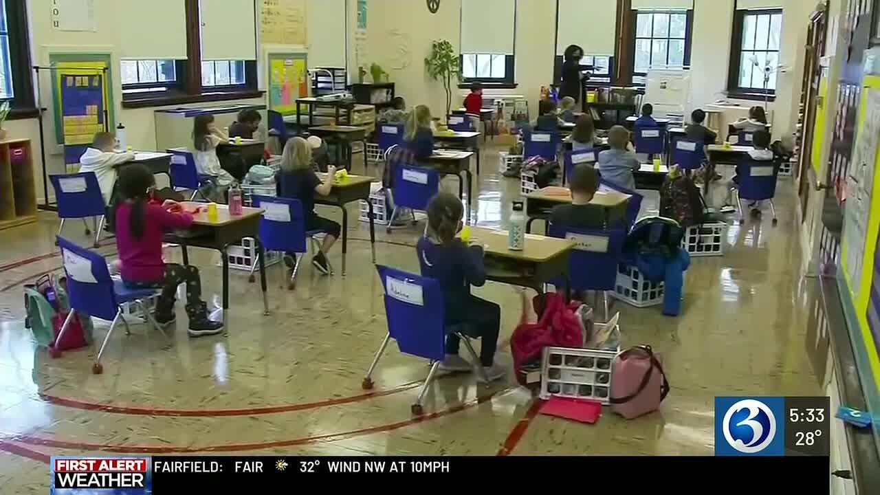 Lamont proposes cell phone ban, free breakfast for all Connecticut students
