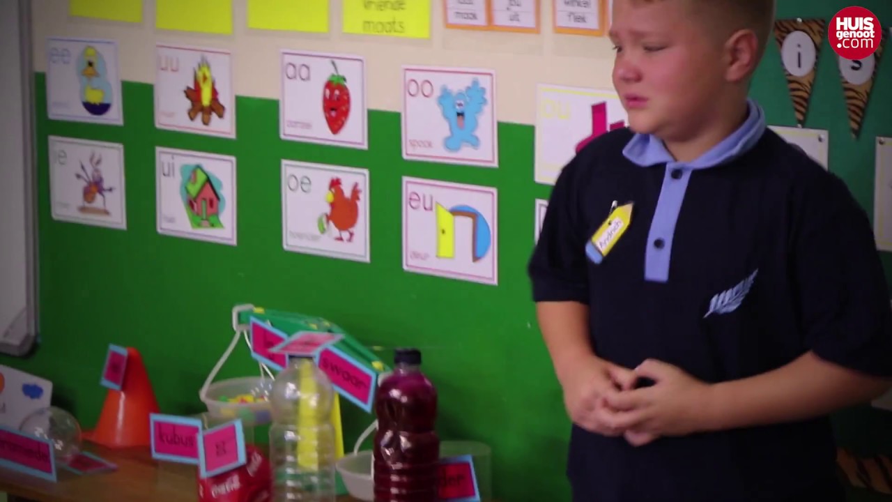 Trane rol op eerste skooldag