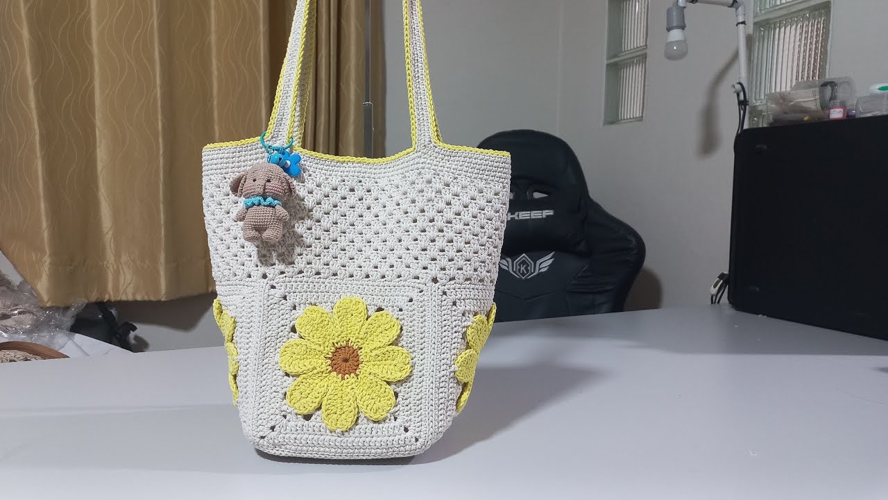 วิธีถักกระเป๋าลายดอกไม้-How to crochet flower granny square bag