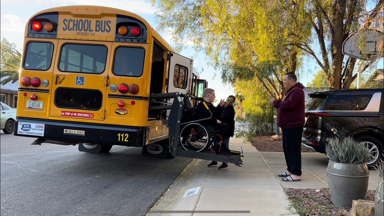 Cool Fall Sagan bus