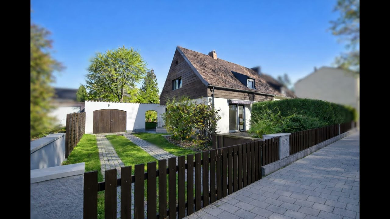 Ruhig wohnen in München, hochwertig kernsanierte Doppelhaushälfte Garten Einfamilienhaus-Charakter