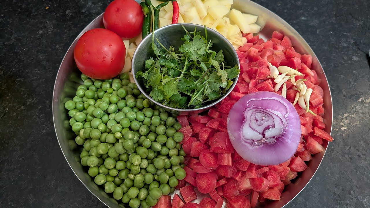 Gajar aloo matar ki tasty sabji with Sonam Singh 😋 #cooking #viral #tasty #food #desi #haryana