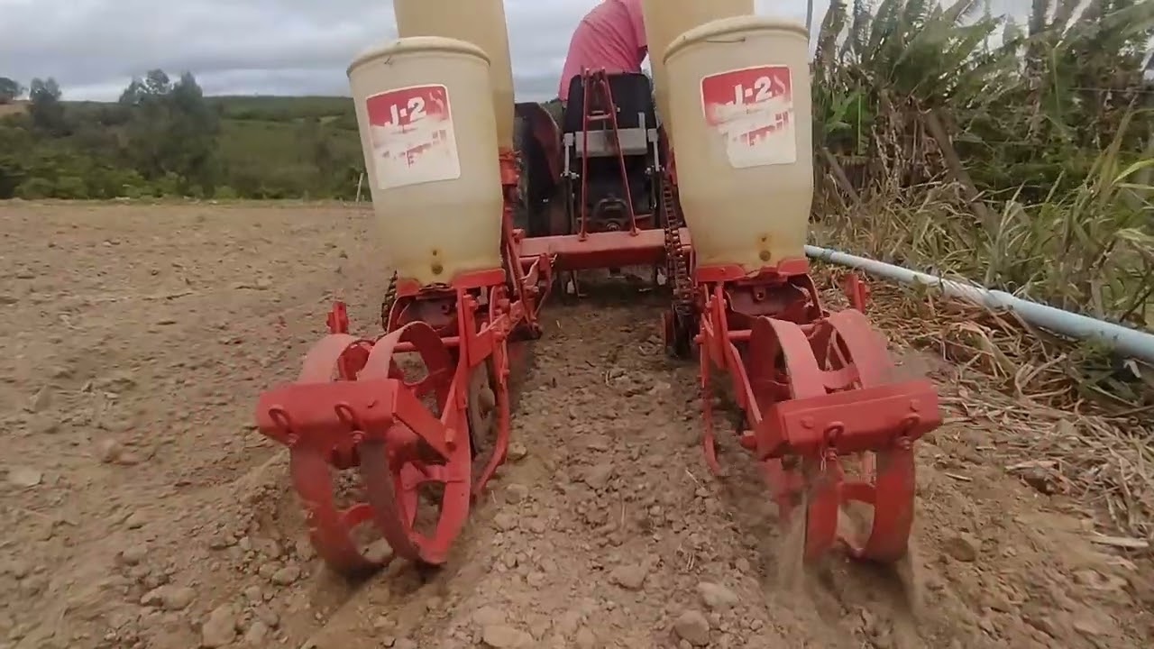 plantando milho 🌽 com Agrale 4100🚜