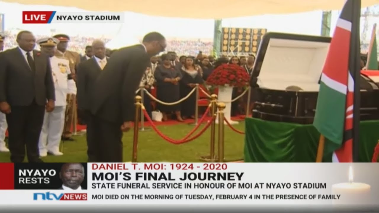 #MoiMemorialService: Presidents view Moi's body at Nyayo Stadium