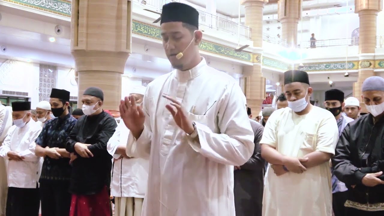 Imam Shalat Merdu Irama Rost - Ust. Julian Firdaus - Shalat Tahajud  Ramadhan 25 Di Masjid Oman
